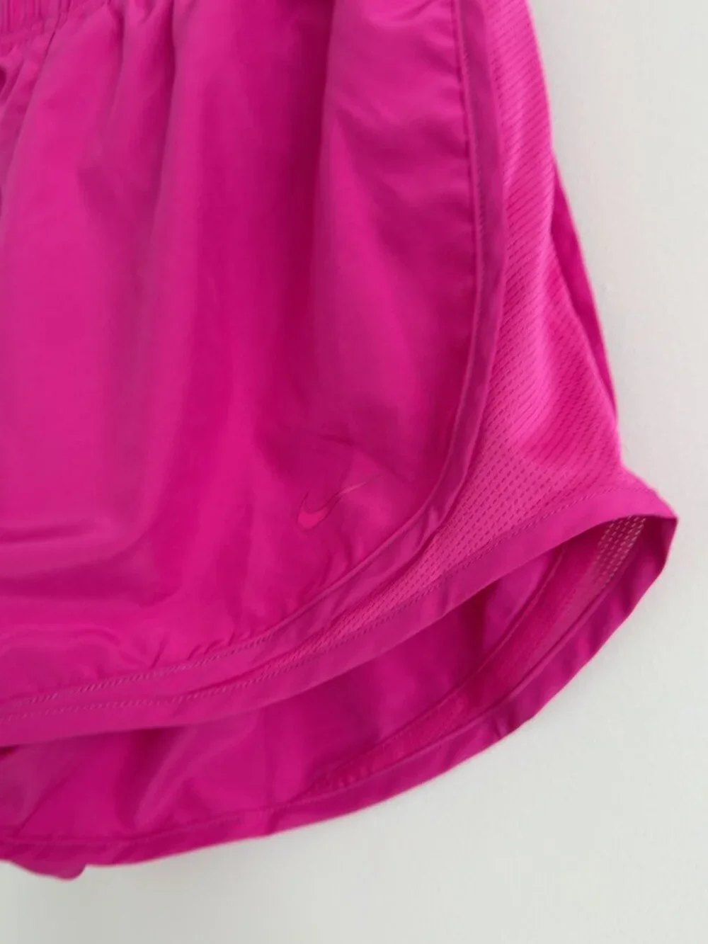Nike Dri-FIT Hot Pink Running Shorts Women’s LARGE w/ Brief Liner